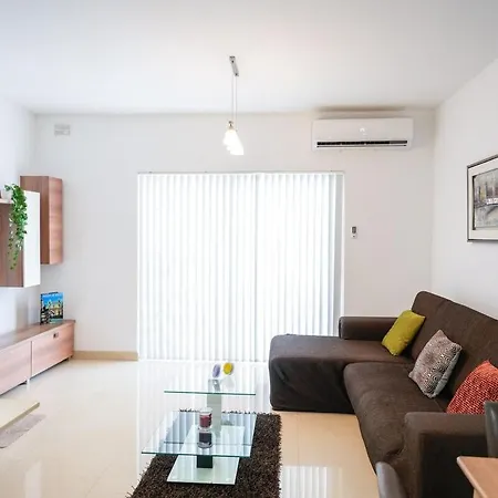 Seaview Flat In Mellieha's Heart *