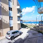 Seaview Flat In Mellieha's Heart Apartamento *