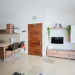 Apartamento Seaview Flat In Mellieha's Heart *