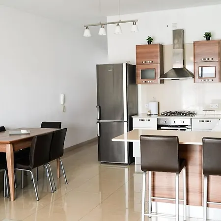 Seaview Flat In Mellieha's Heart