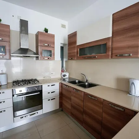 Seaview Flat In Mellieha's Heart *