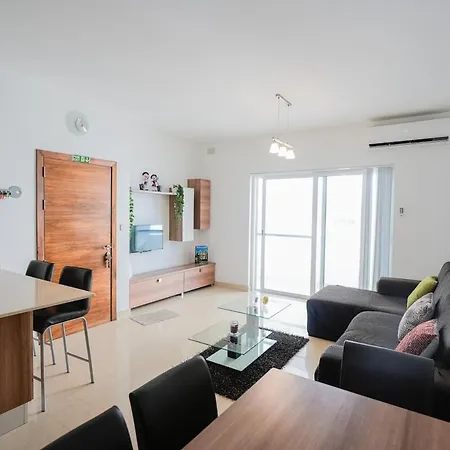 Seaview Flat In Mellieha's Heart *