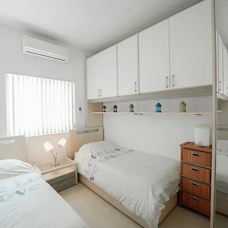 Seaview Flat In Mellieha's Heart Apartment Is-Sellum