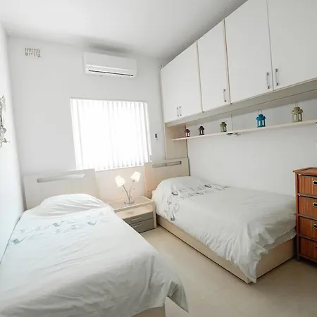 Seaview Flat In Mellieha's Heart Is-Sellum