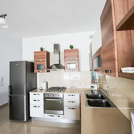 Seaview Flat In Mellieha's Heart *