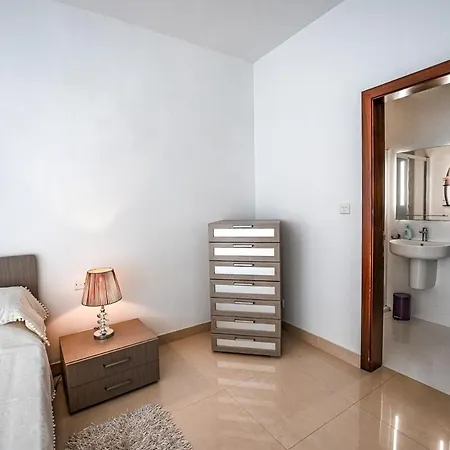 Seaview Flat In Mellieha's Heart Is-Sellum