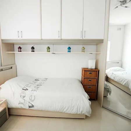 Seaview Flat In Mellieha's Heart *