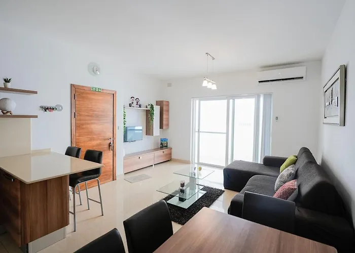 Seaview Flat In Mellieha's Heart *