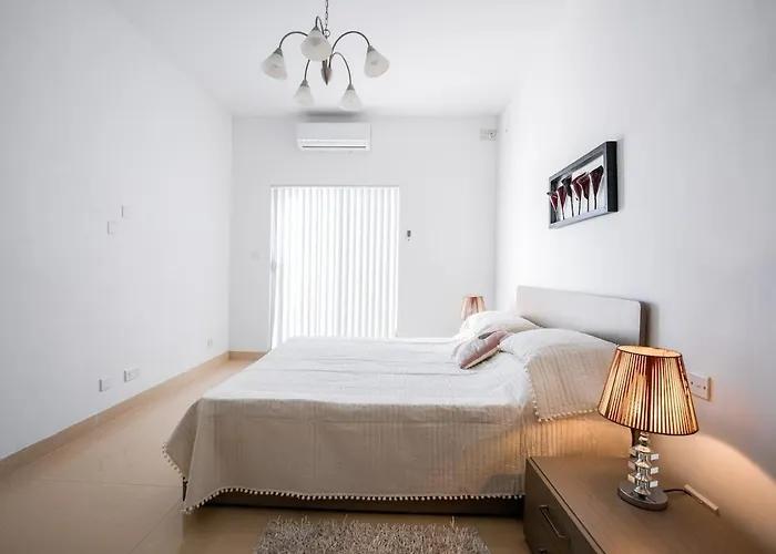 Seaview Flat In Mellieha's Heart Is-Sellum