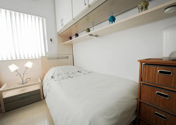 Seaview Flat In Mellieha's Heart 아파트