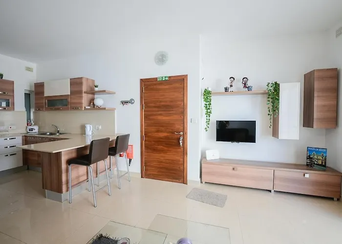 아파트 Seaview Flat In Mellieha's Heart *