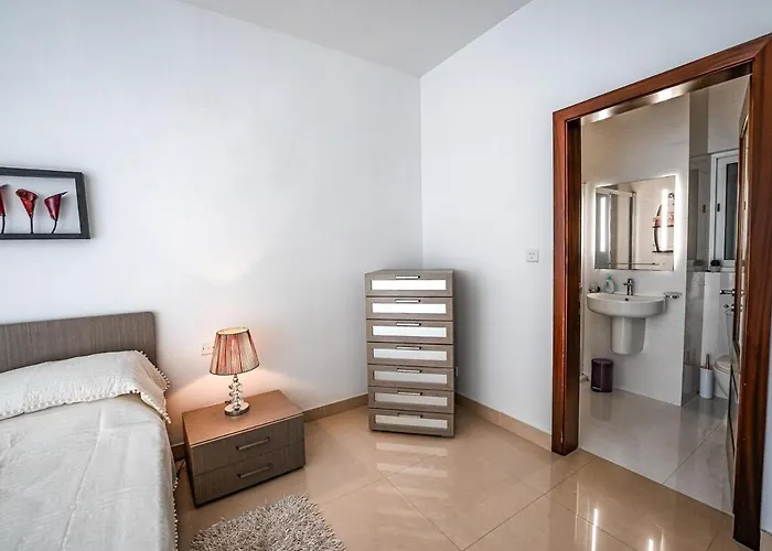 Seaview Flat In Mellieha's Heart Is-Sellum