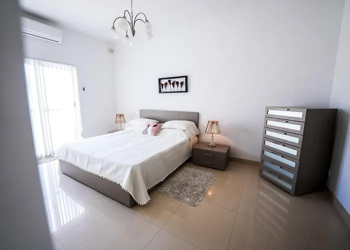 Seaview Flat In Mellieha's Heart * Is-Sellum