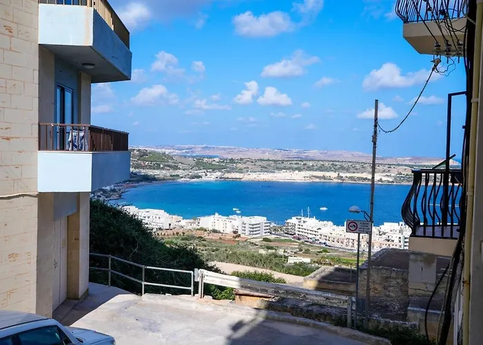 Seaview Flat In Mellieha's Heart 아파트